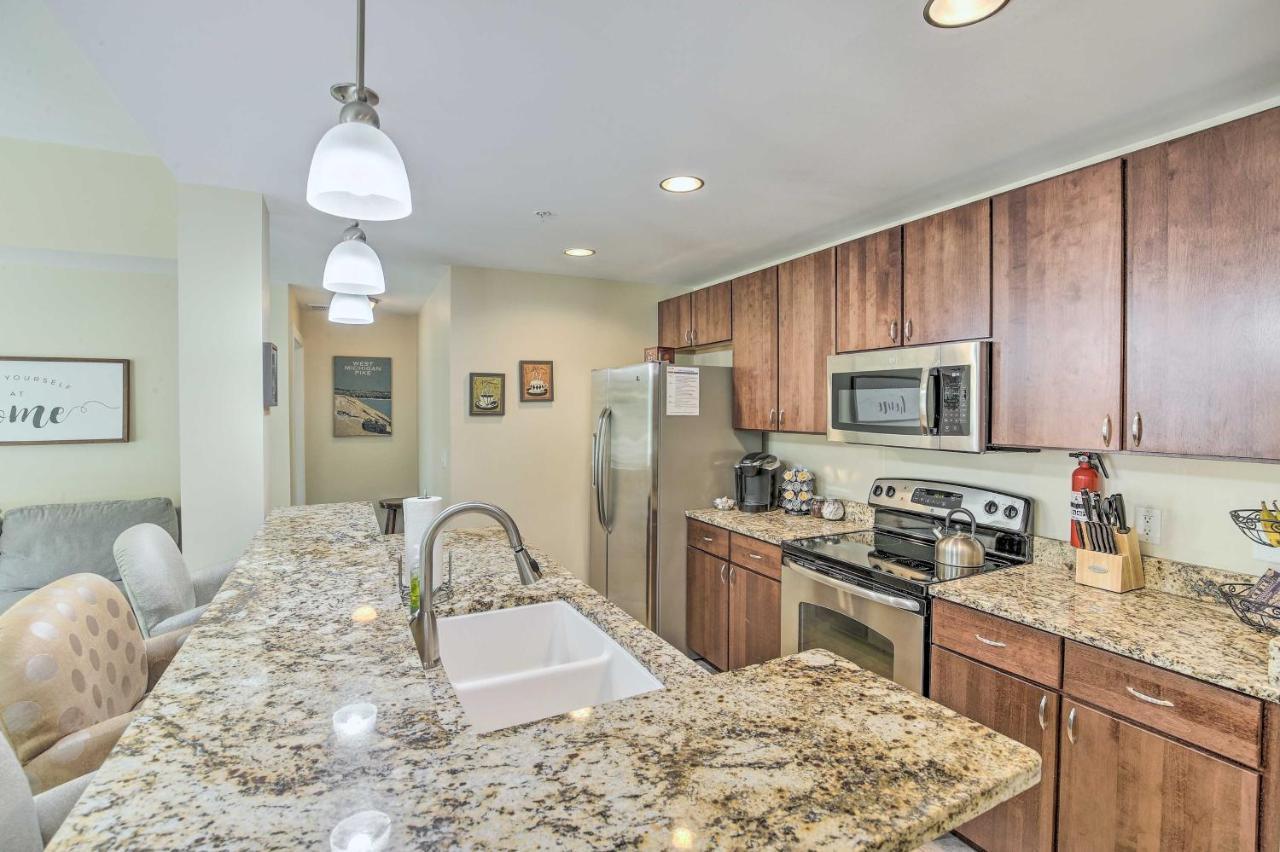 Grand Haven Condo With Patio Less Than 1 Mi To Downtown Kültér fotó