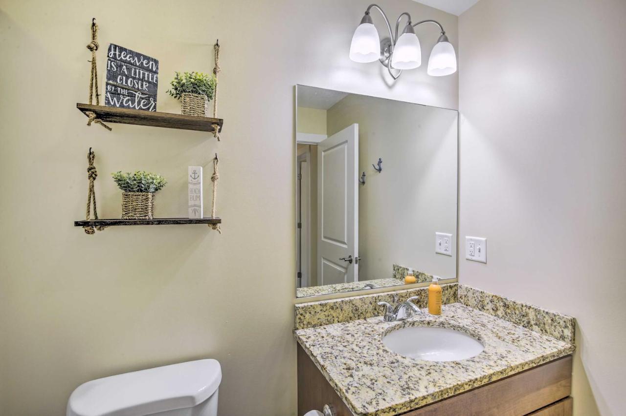 Grand Haven Condo With Patio Less Than 1 Mi To Downtown Kültér fotó